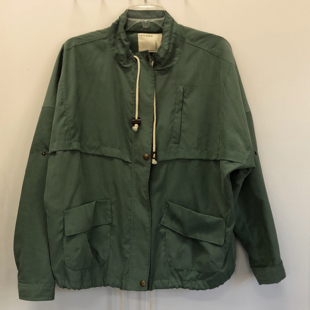 Life In Progress Women’s Sage Green Lightweight Jacket Size L